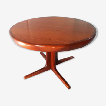 Baumann table with extension cords