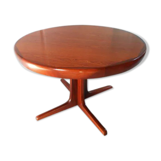 Baumann table with extension cords