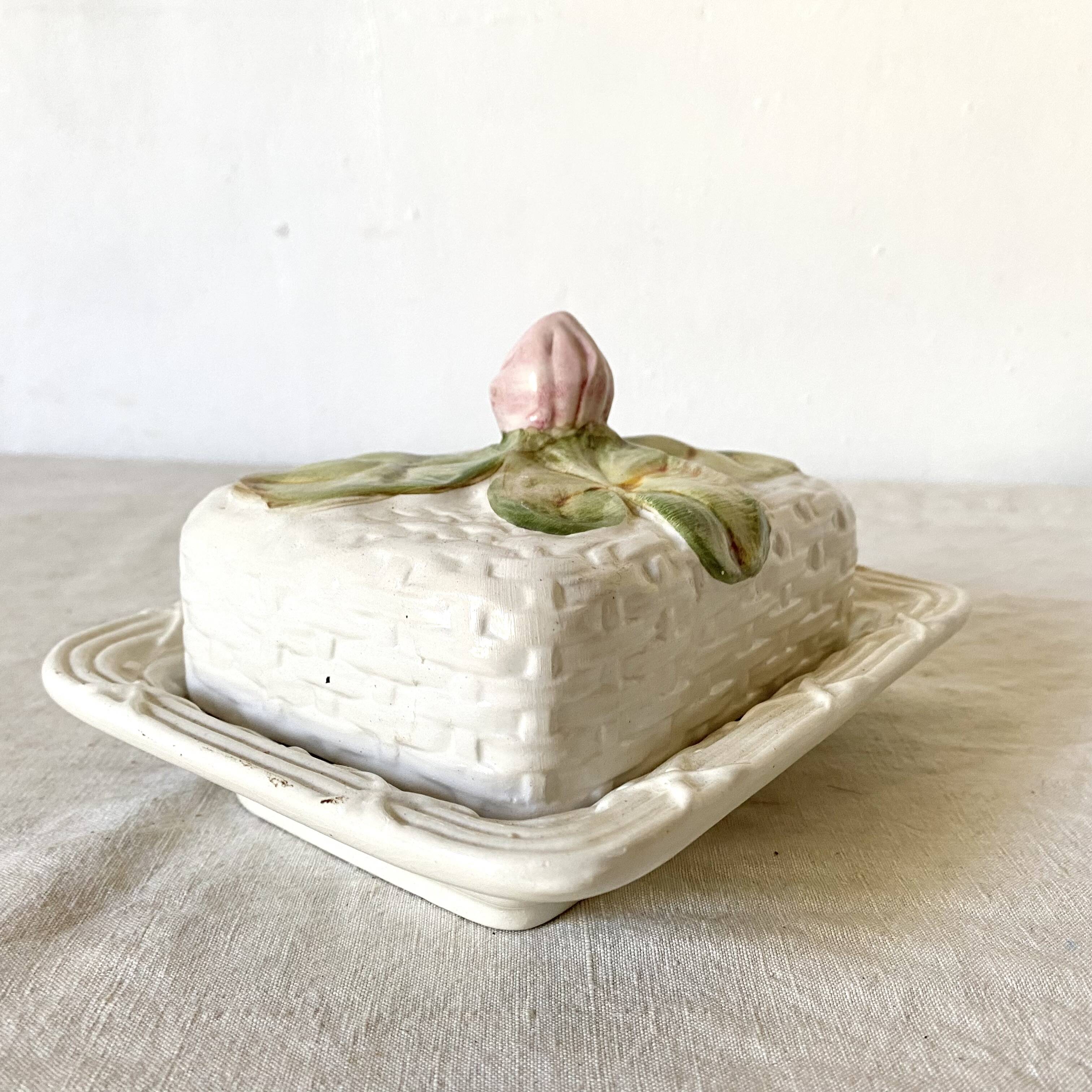 Slush butter dish, water lily