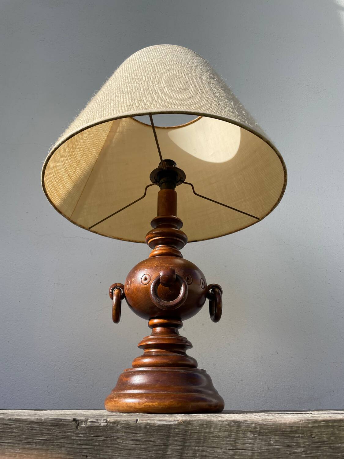 Turned wood lamp with rings