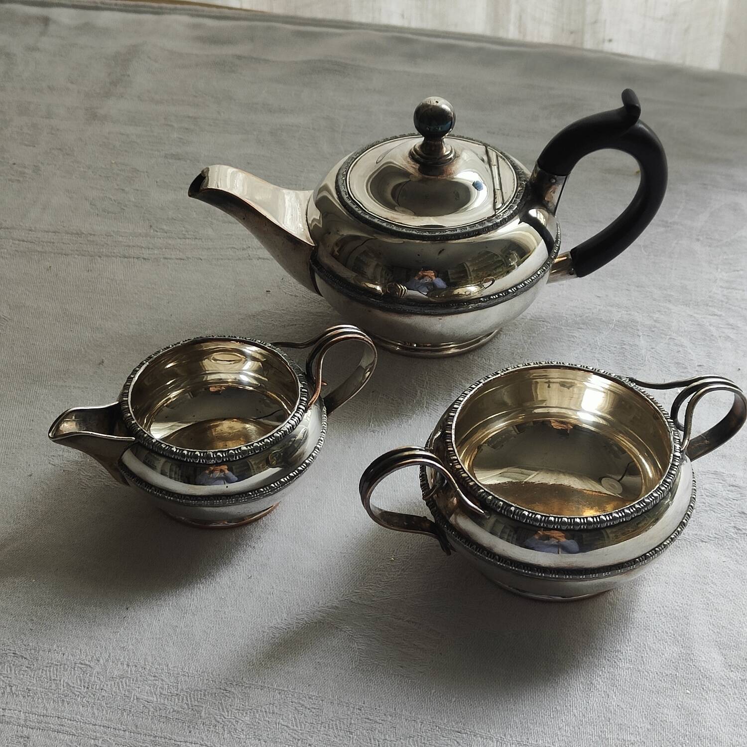 Hj Linton 3 piece silver metal set