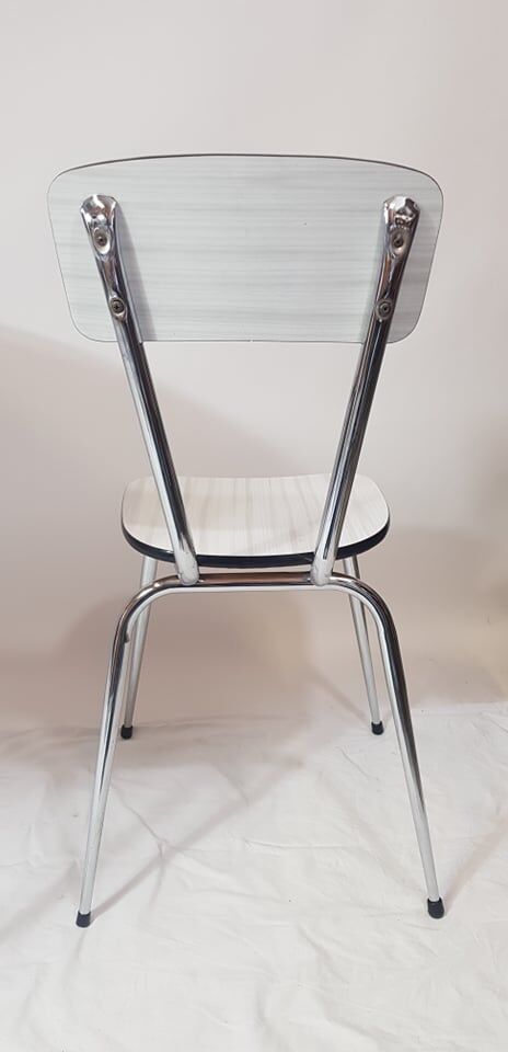 Table en formica ronde pliante et sa chaise