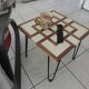 Table d'appoint en noyer américain et érable moucheté blanchi
