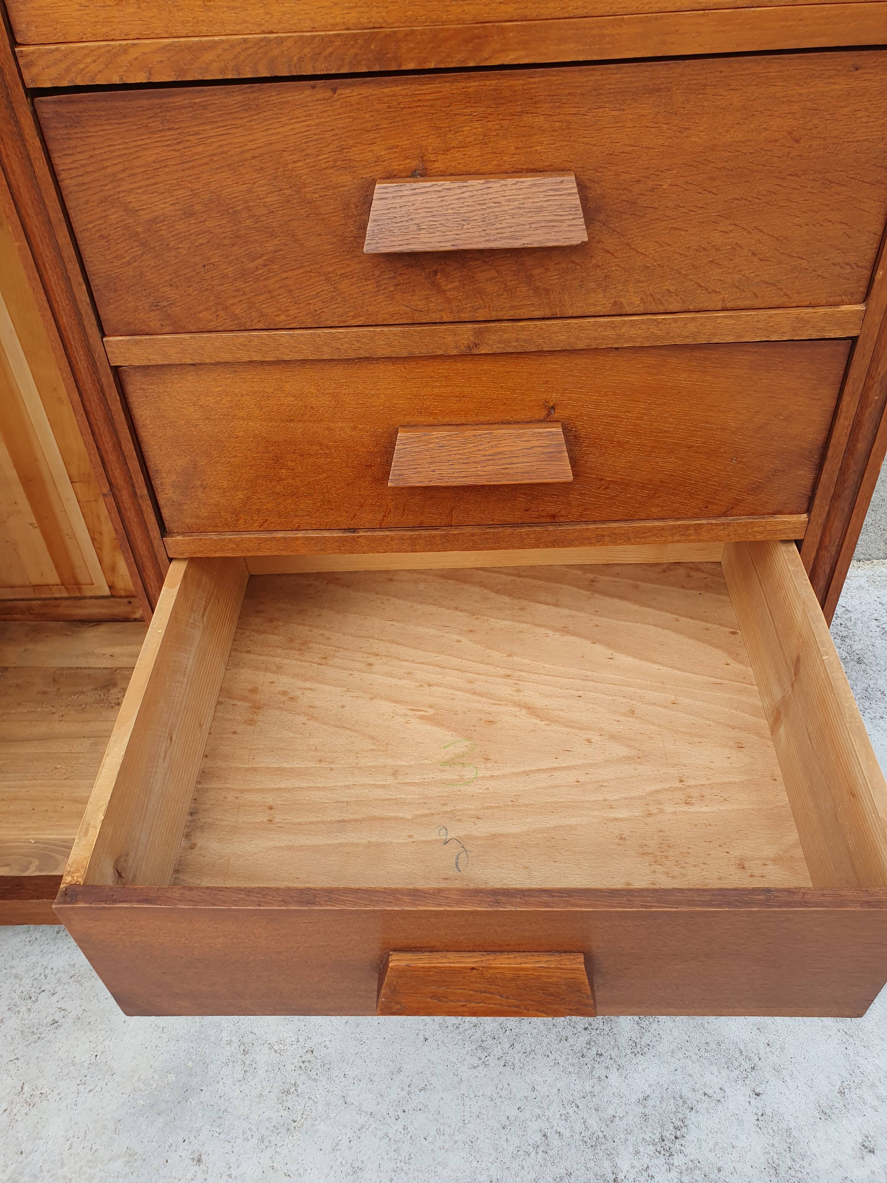 Armoire