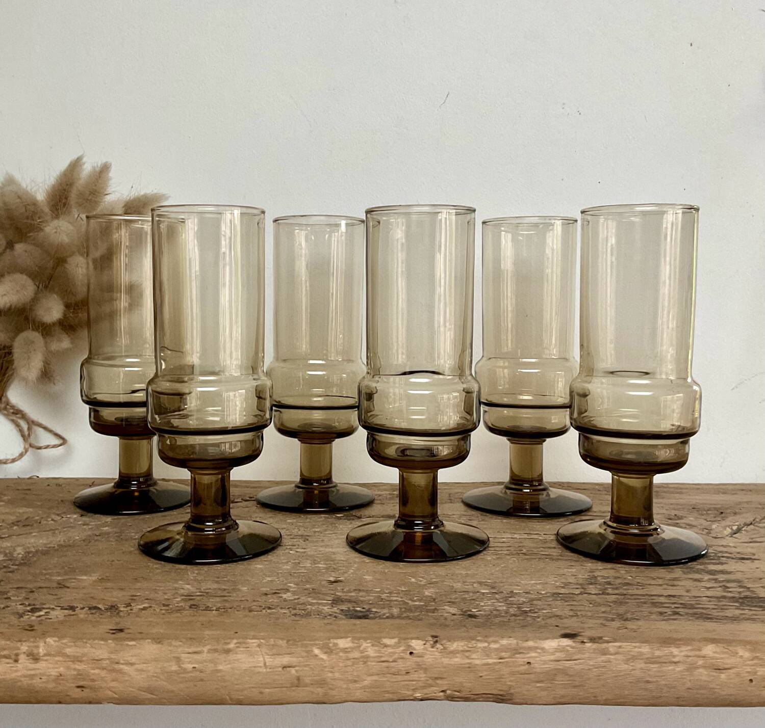 6 smoked glass flutes