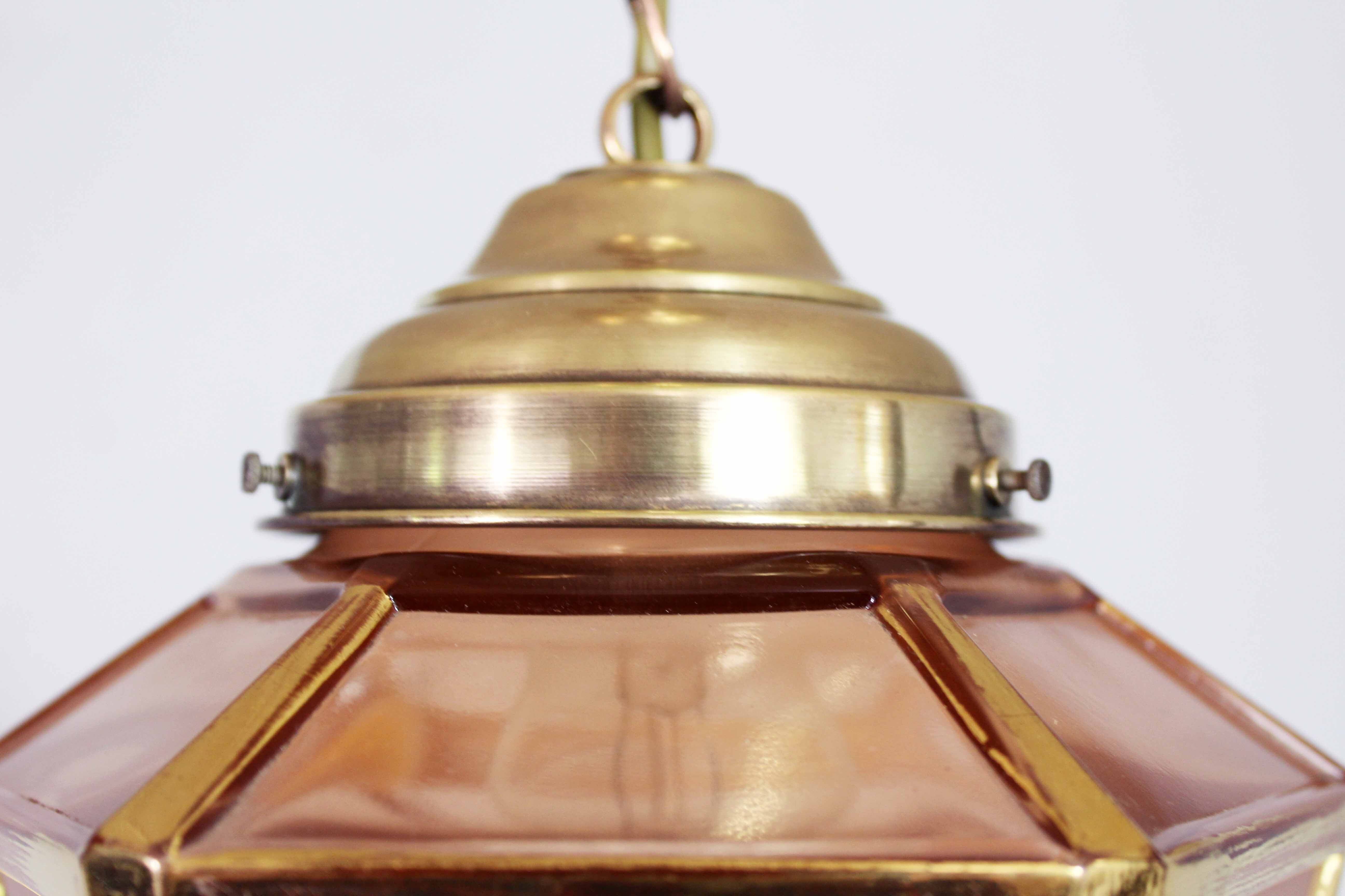 Art Deco suspension in pink and brass glass