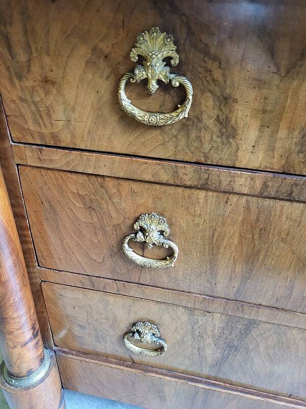 EMPIRE CHEST OF 4 DRAWERS IN BLOND WALNUT FROM THE 19TH CENTURY