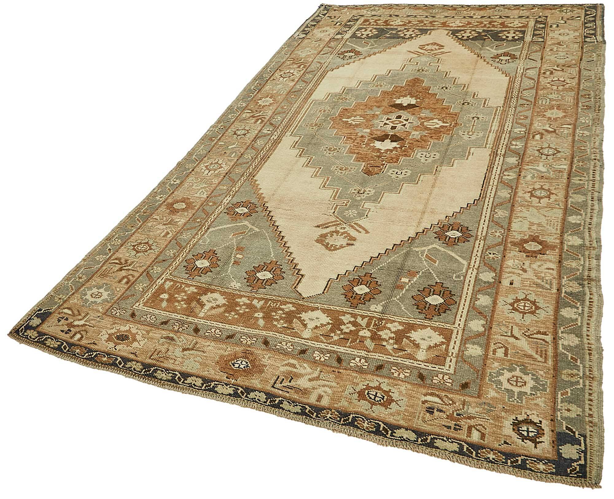 Turkish Vintage Anatolian Rug 161 cm x 300 cm