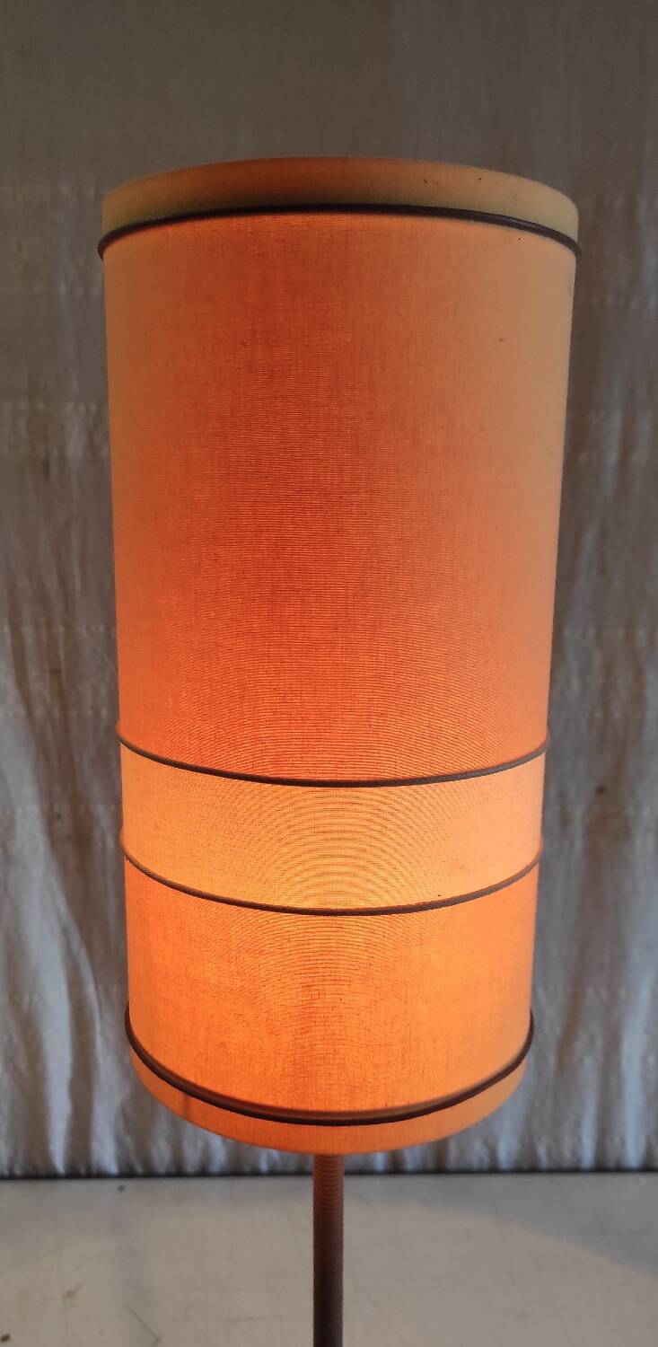 Scandinavian style table lamp in wood and rope - mid 20th century.