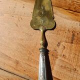 Old cake or pie server