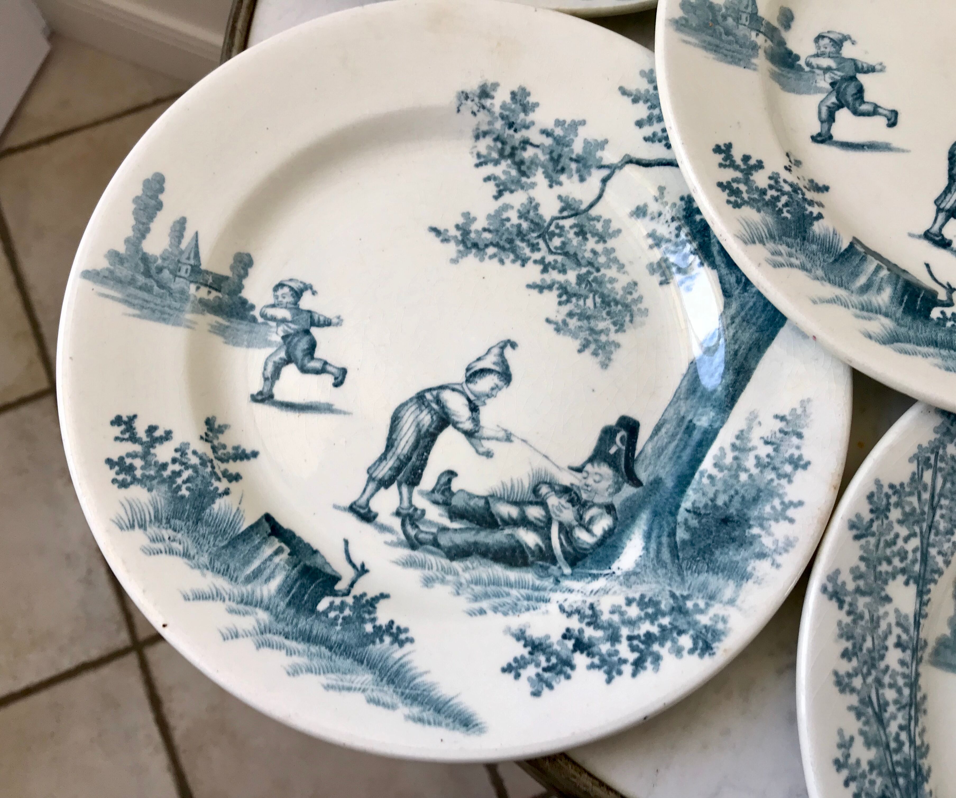 Set of 6 flat plates Iron Earth model "Garde Champêtre" late nineteenth