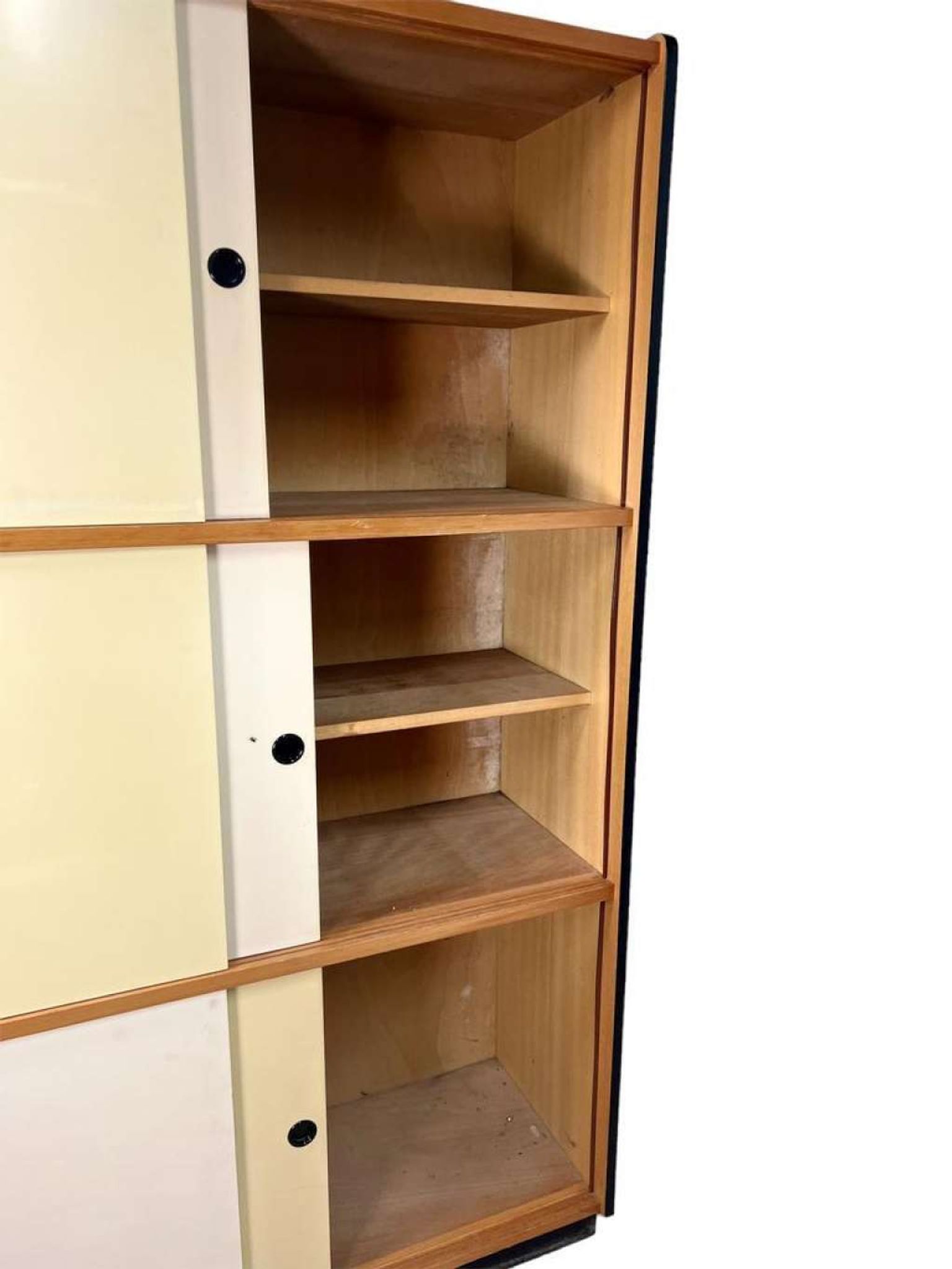 Vintage cabinet with sliding doors kewlox