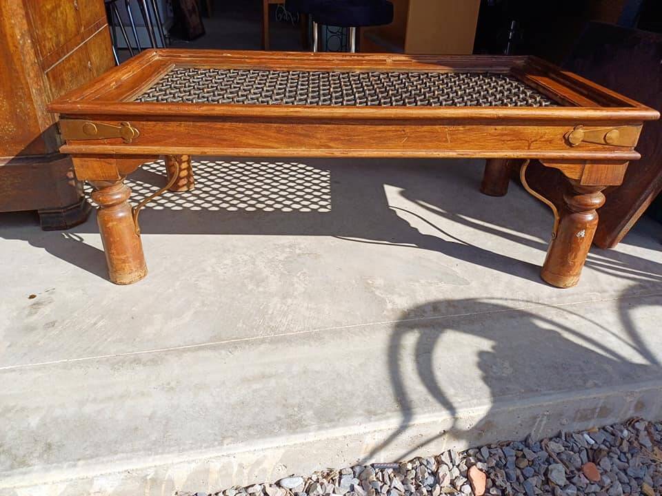 Table basse bois et fer style indien
