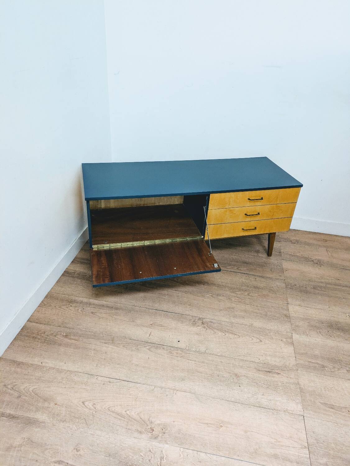 Enfilade meuble télé vintage en bois et bleu