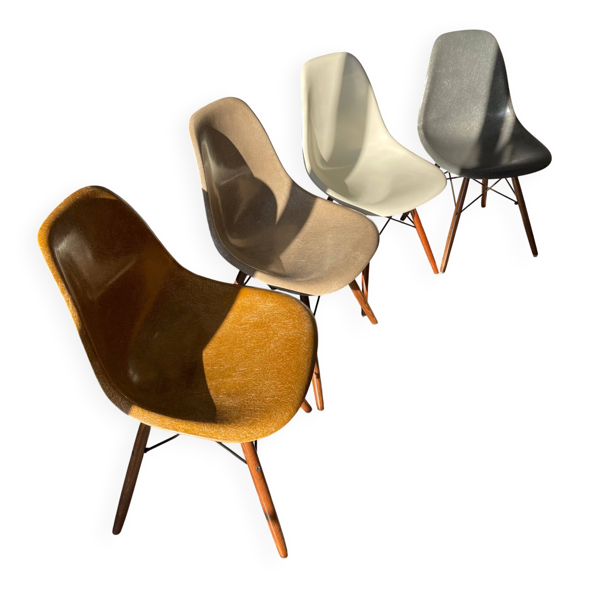 Lot of 6 Eames chairs from the 60s (4 colours) genuine fibreglass + new legs.