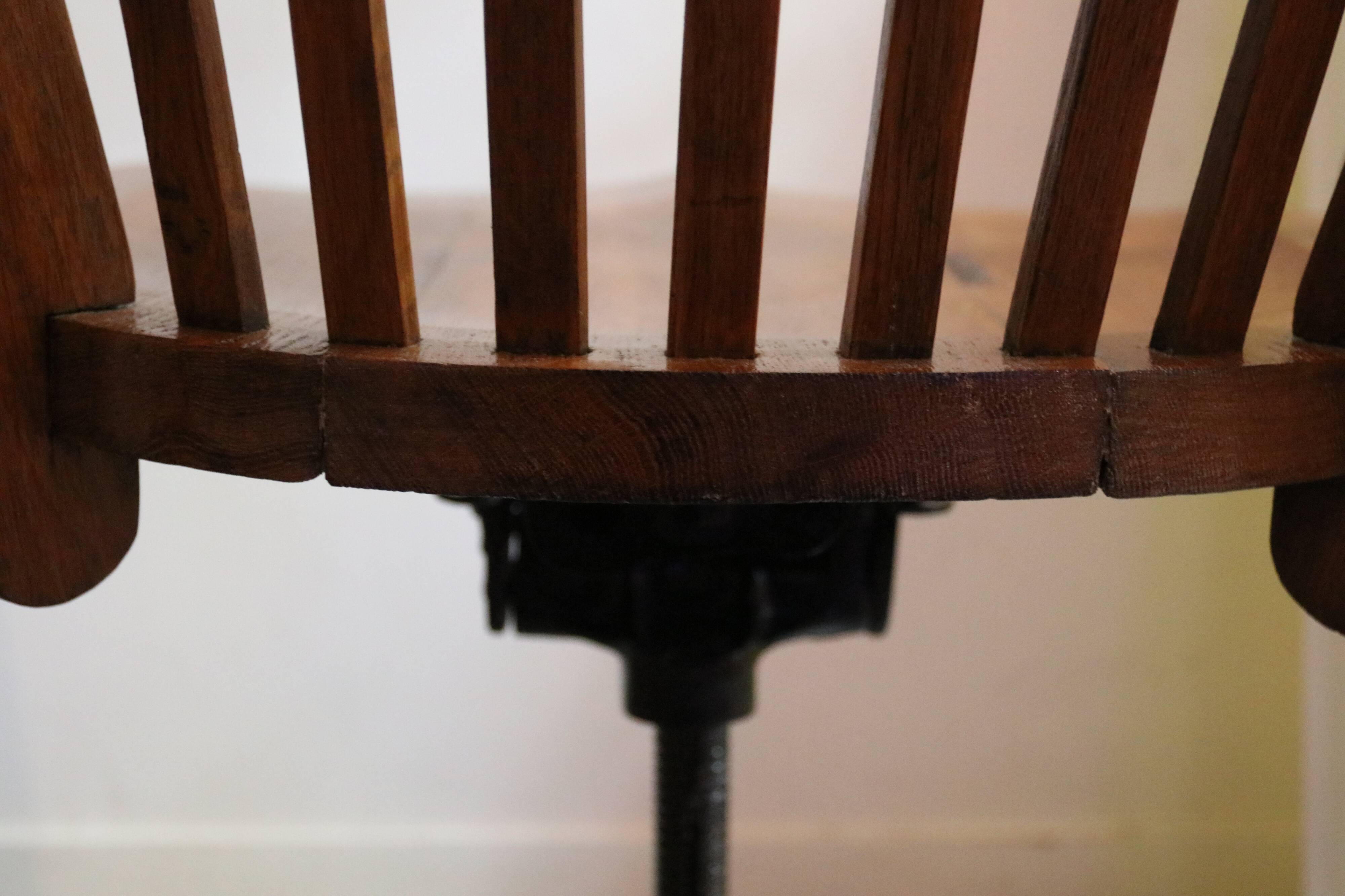 Office chair made of natural wood