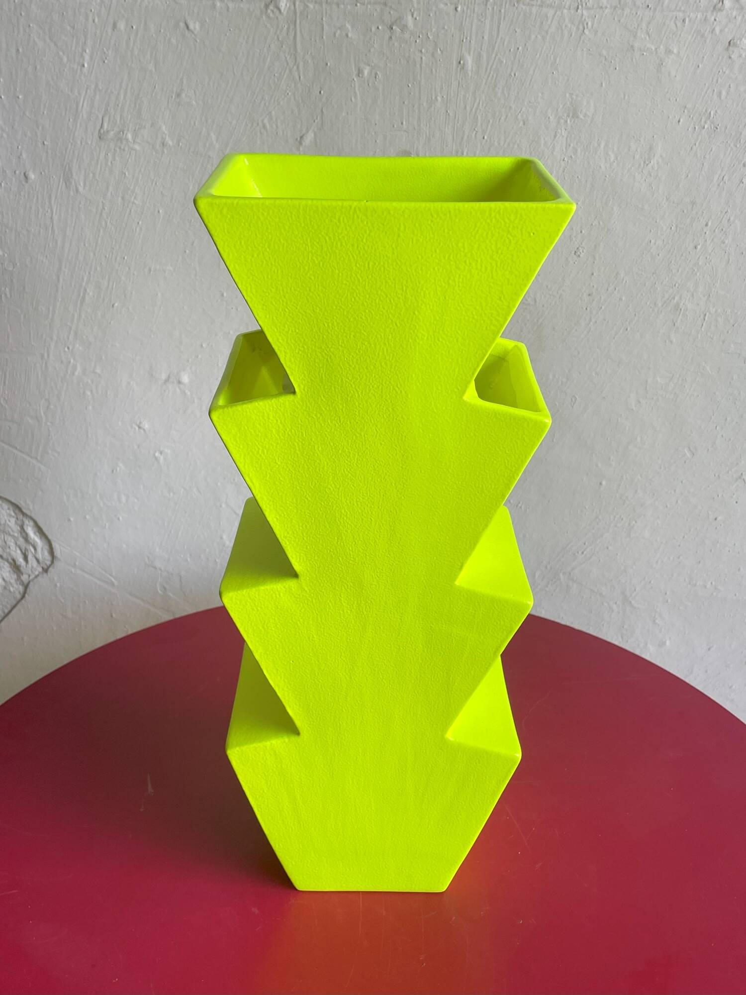 Memphis style ceramic vase "Nizza" by Florio Keramia 1990s