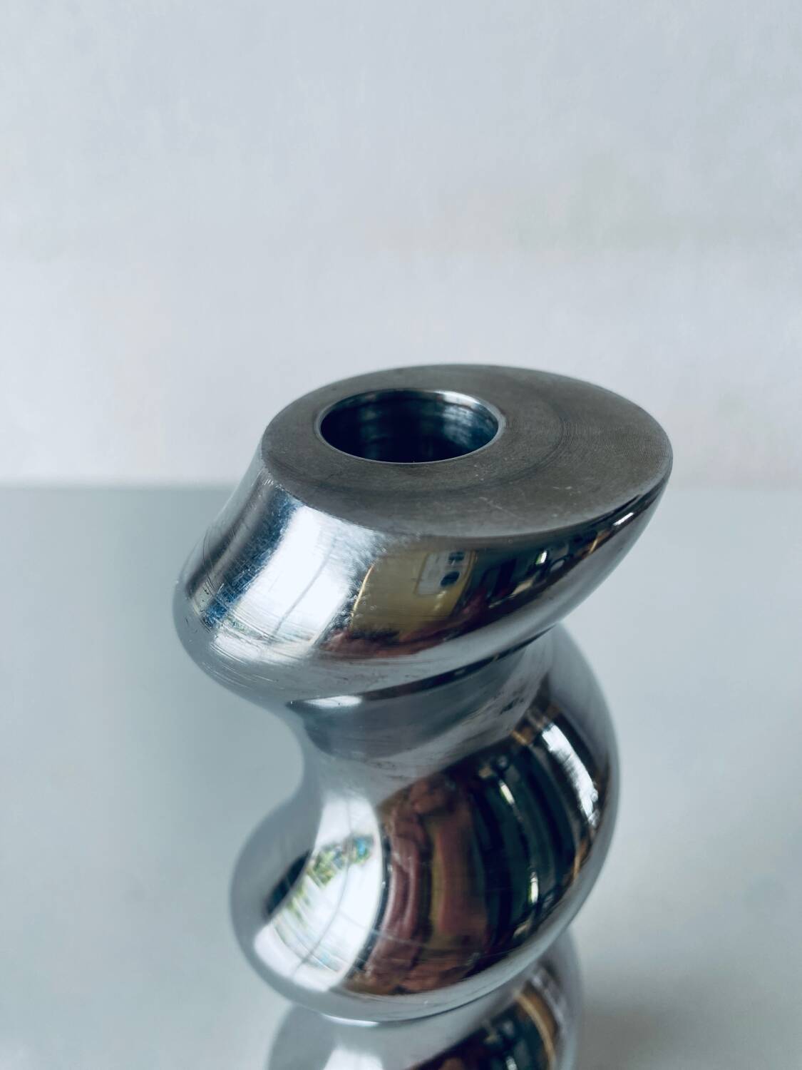 Bougeoir design torsadé