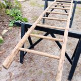 Old wood scale 3.2 m