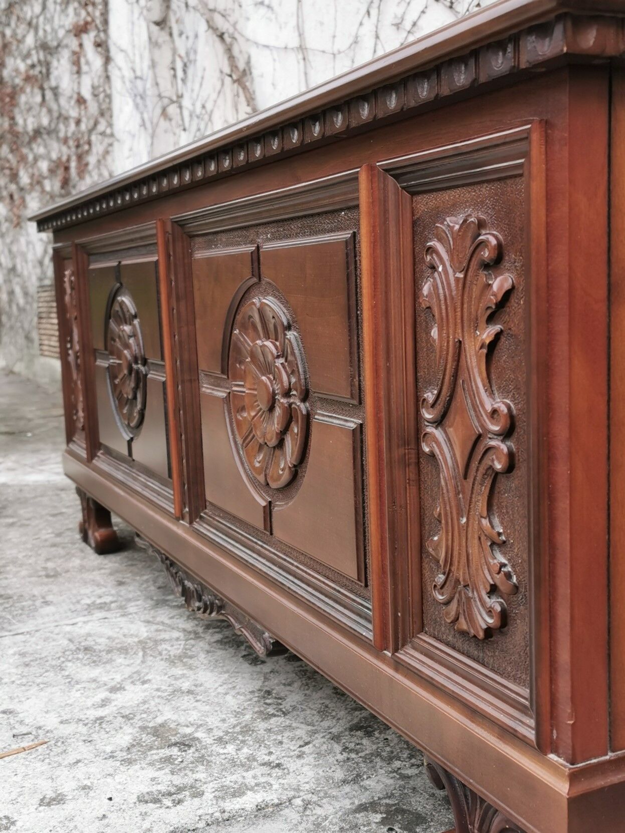 Carved walnut chest of drawers, 1970s