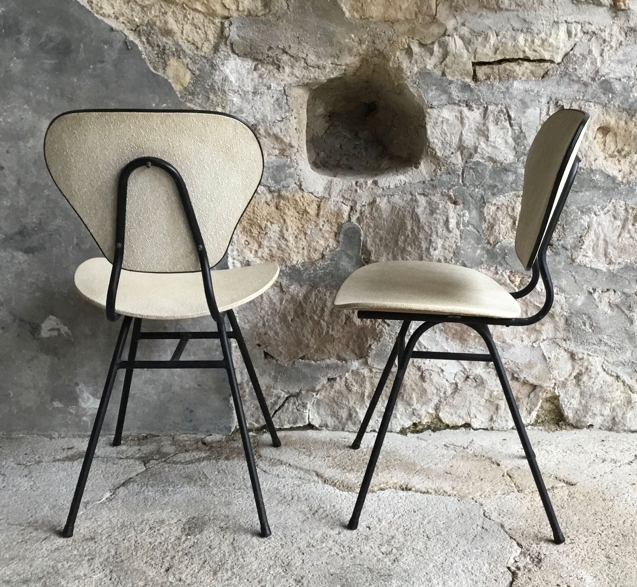 Pair of modernist chairs - black tubular base - vintage 1950