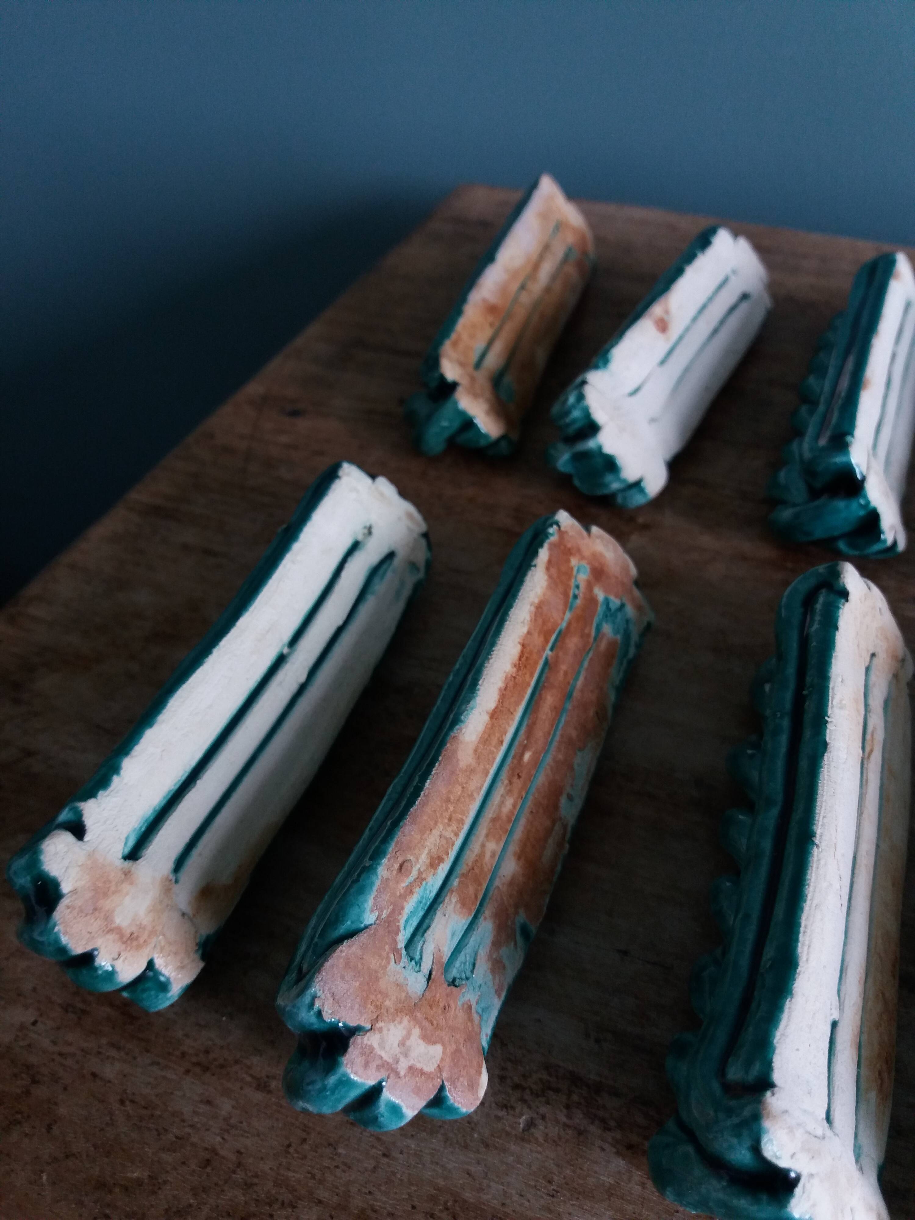 Emerald green braided slip trivet and bottle holder, knife holder