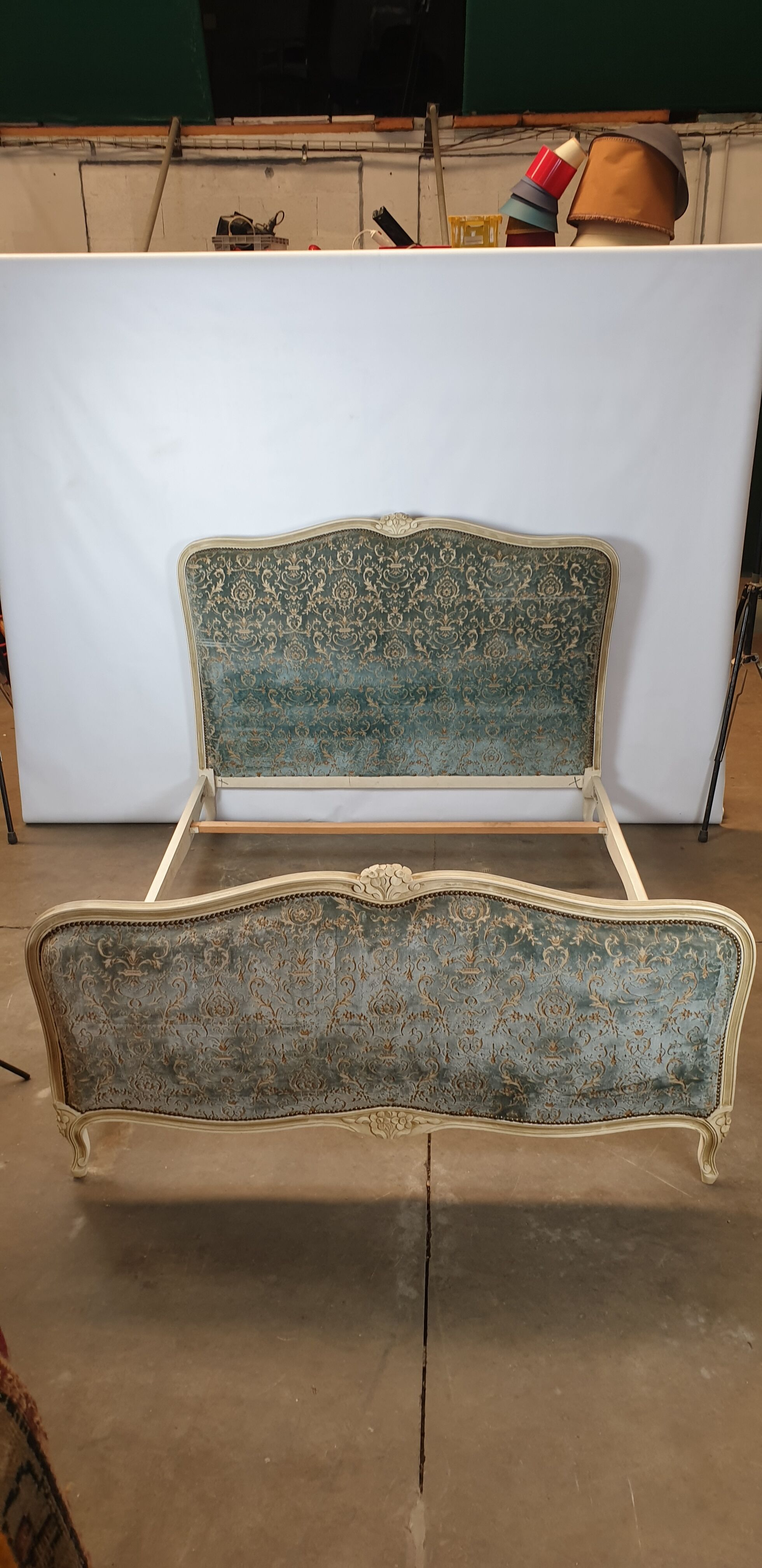 Louis XV style padded bed 140x190