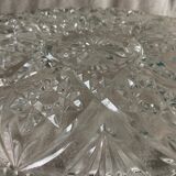 Plat en verre taillé