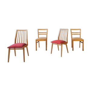 Quatre chaises de table