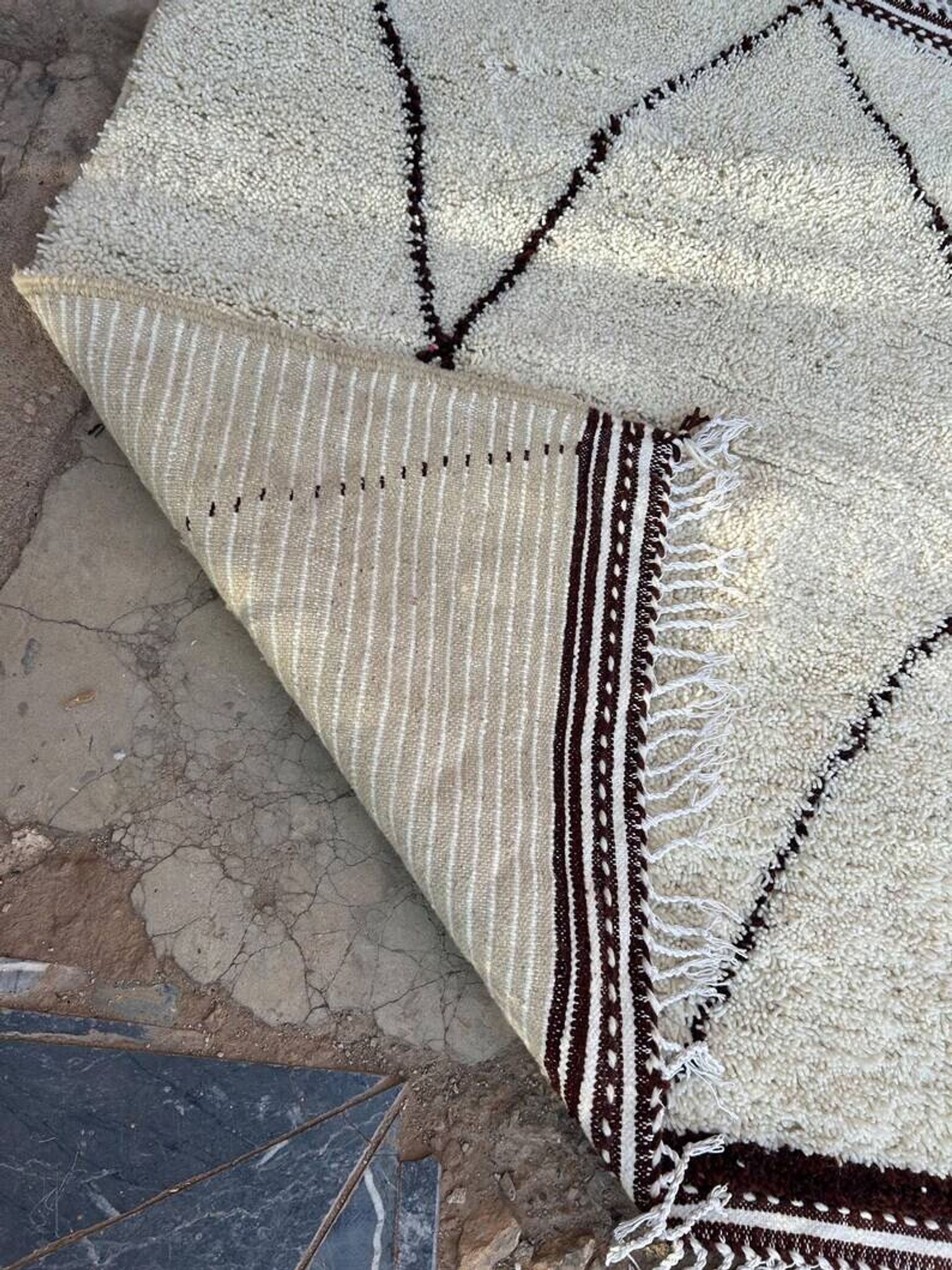 Tapis artisanal en laine