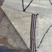 Tapis artisanal en laine