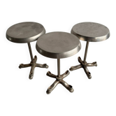 Table d’appoint en métal style industriel