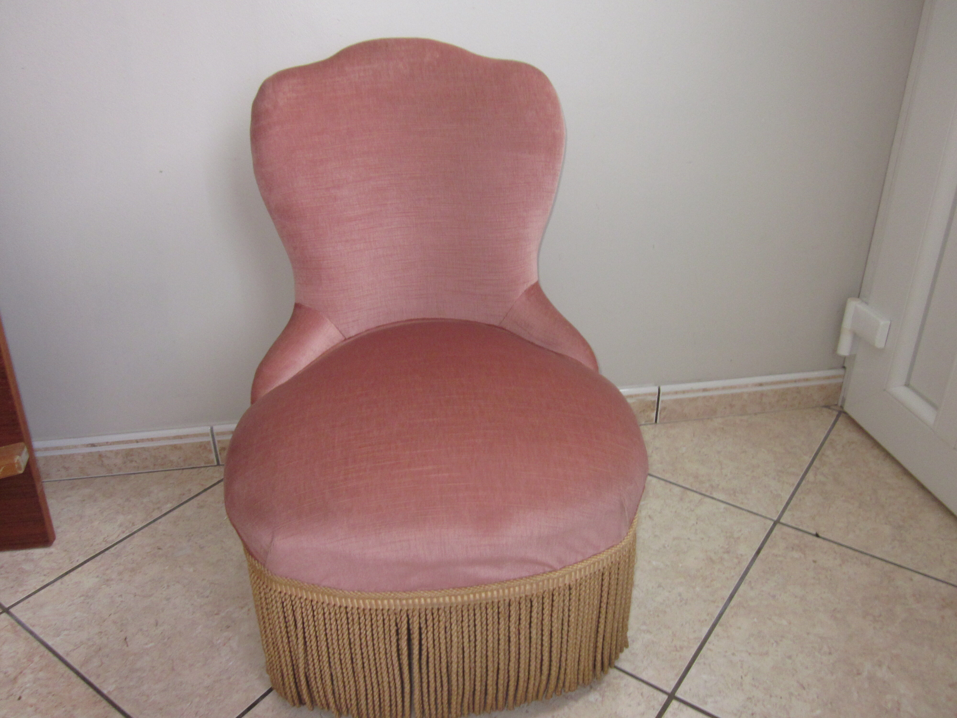Vintage toad armchair