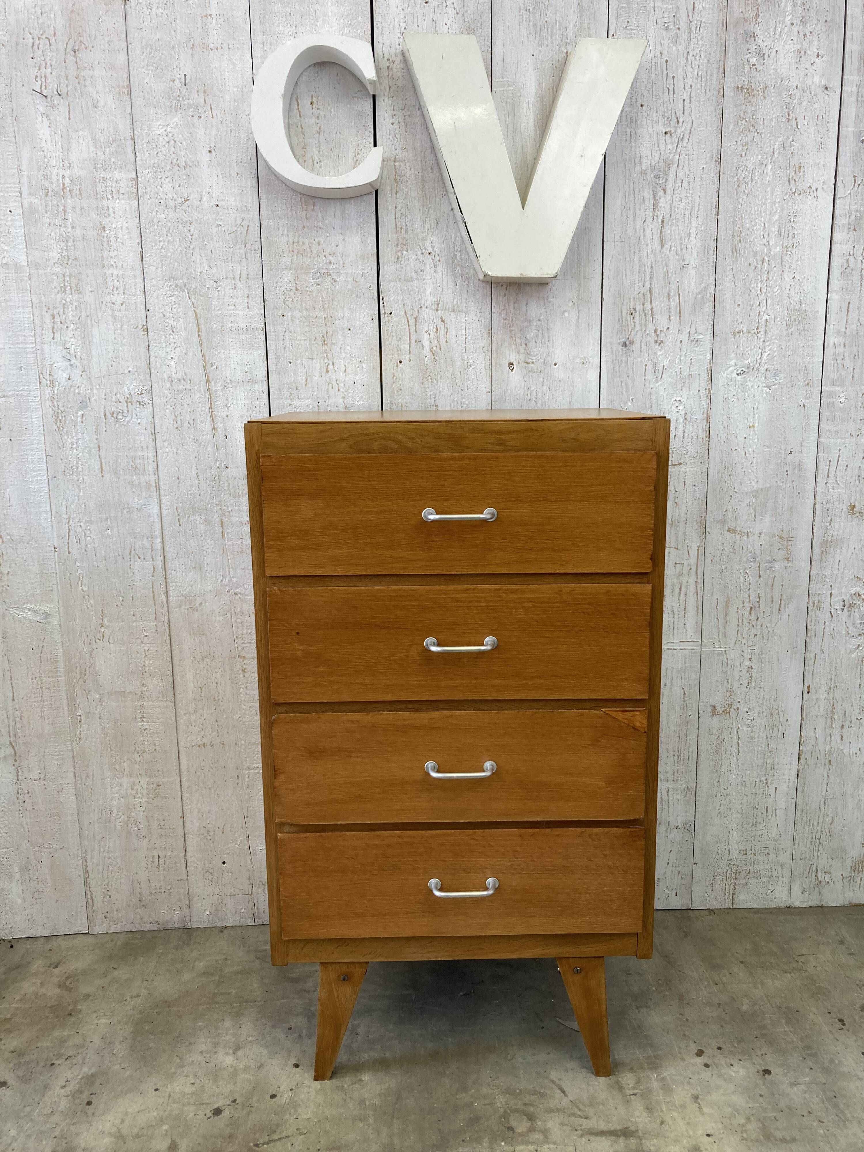 Chiffonier with compass feet