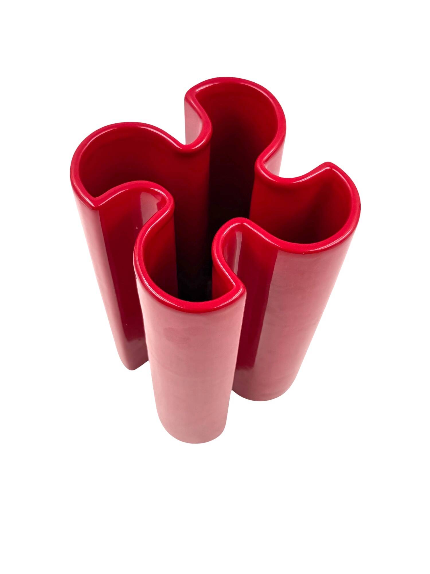 Franco Bettonica, Space age rare red ceramic vase, Gabbianelli Italy ca. 19