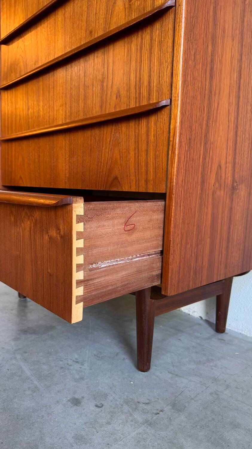Danish vintage chest of drawers in teak