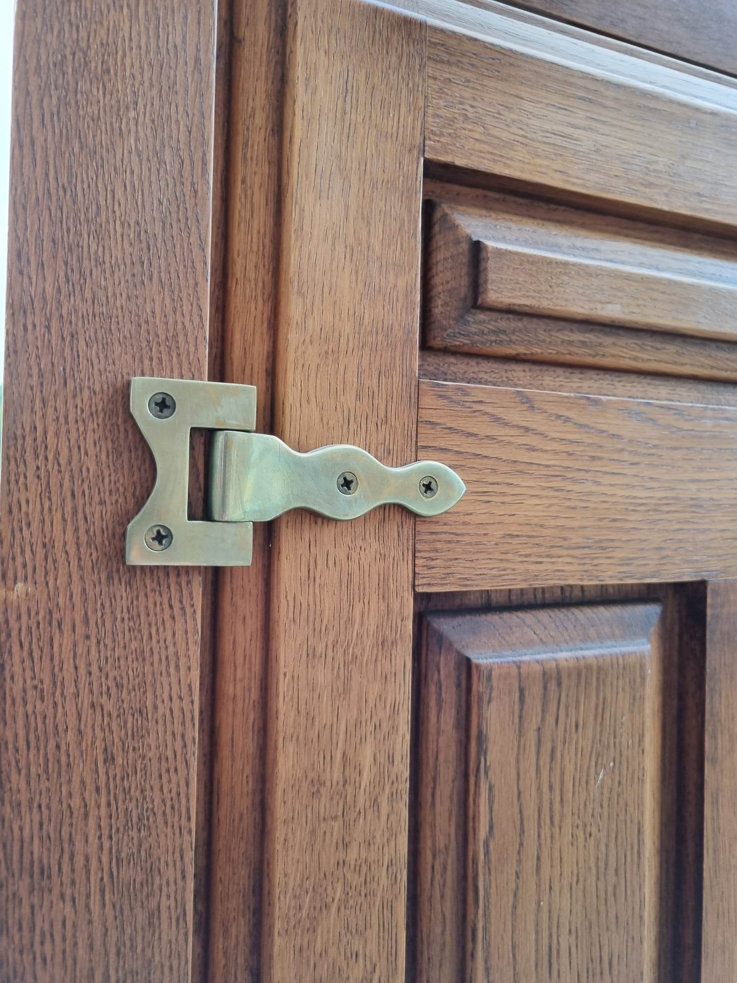 Cabinet 1 door Guillerme and Chambron