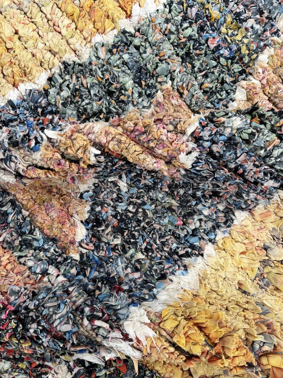 Boucherouite Moroccan Berber rug - hand-woven with recycled fabric scraps - 90x205 cm