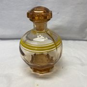 Carafe en verre rose ancienne
