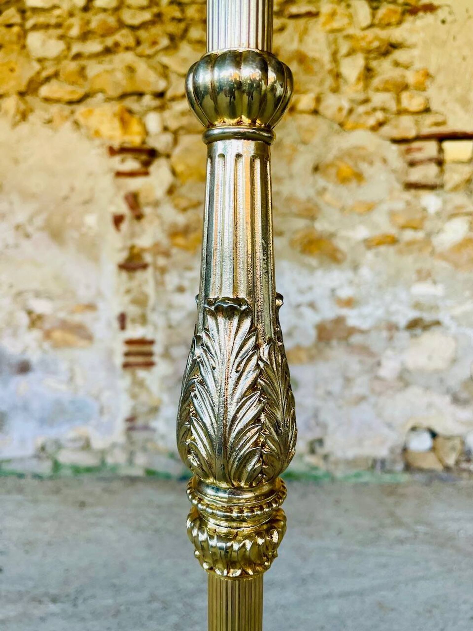 Lampadaire laiton vintage, tripode circa 1960s