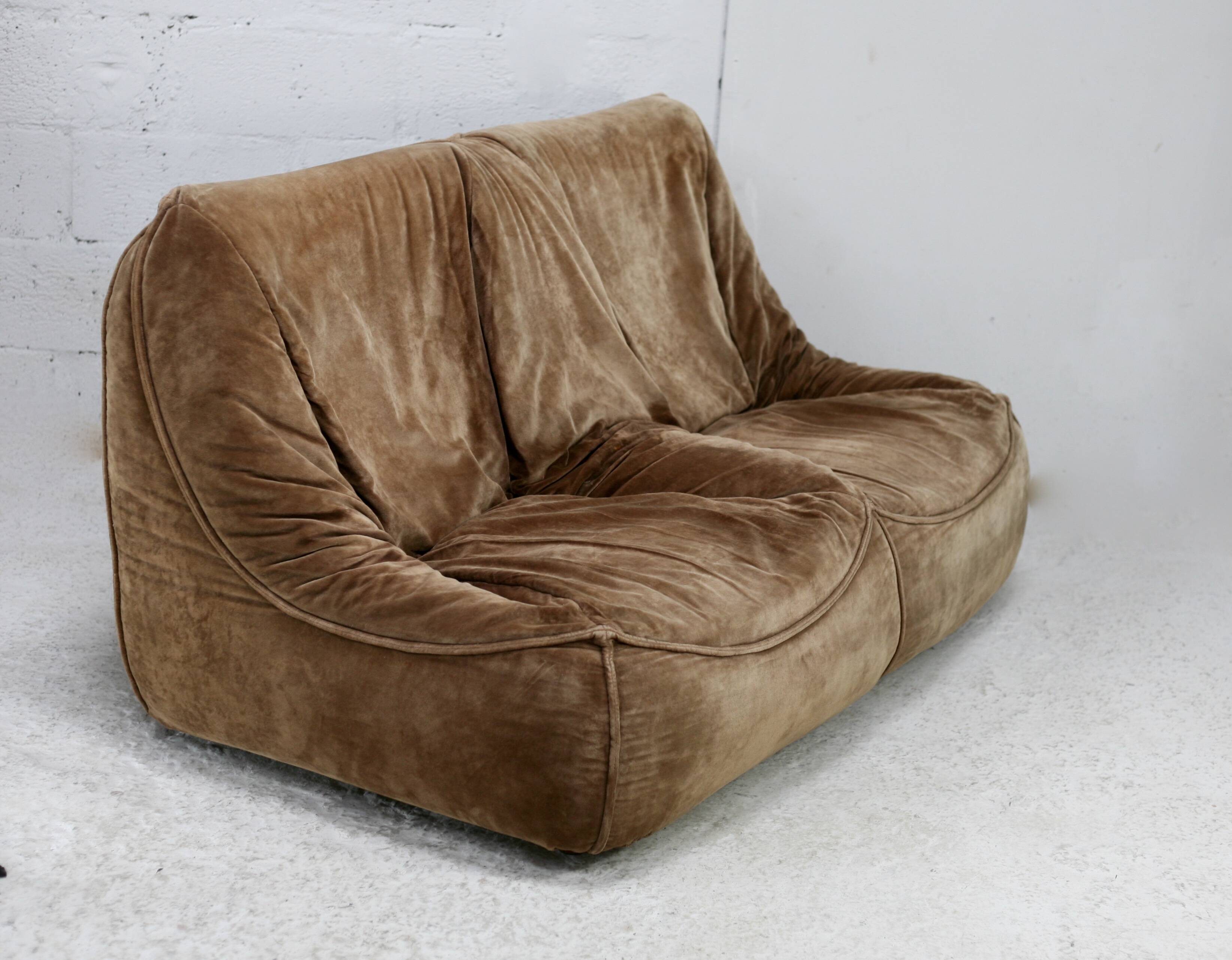 Sofa by Bernard Govin, Atelier Dunlopillo. France, circa 1970