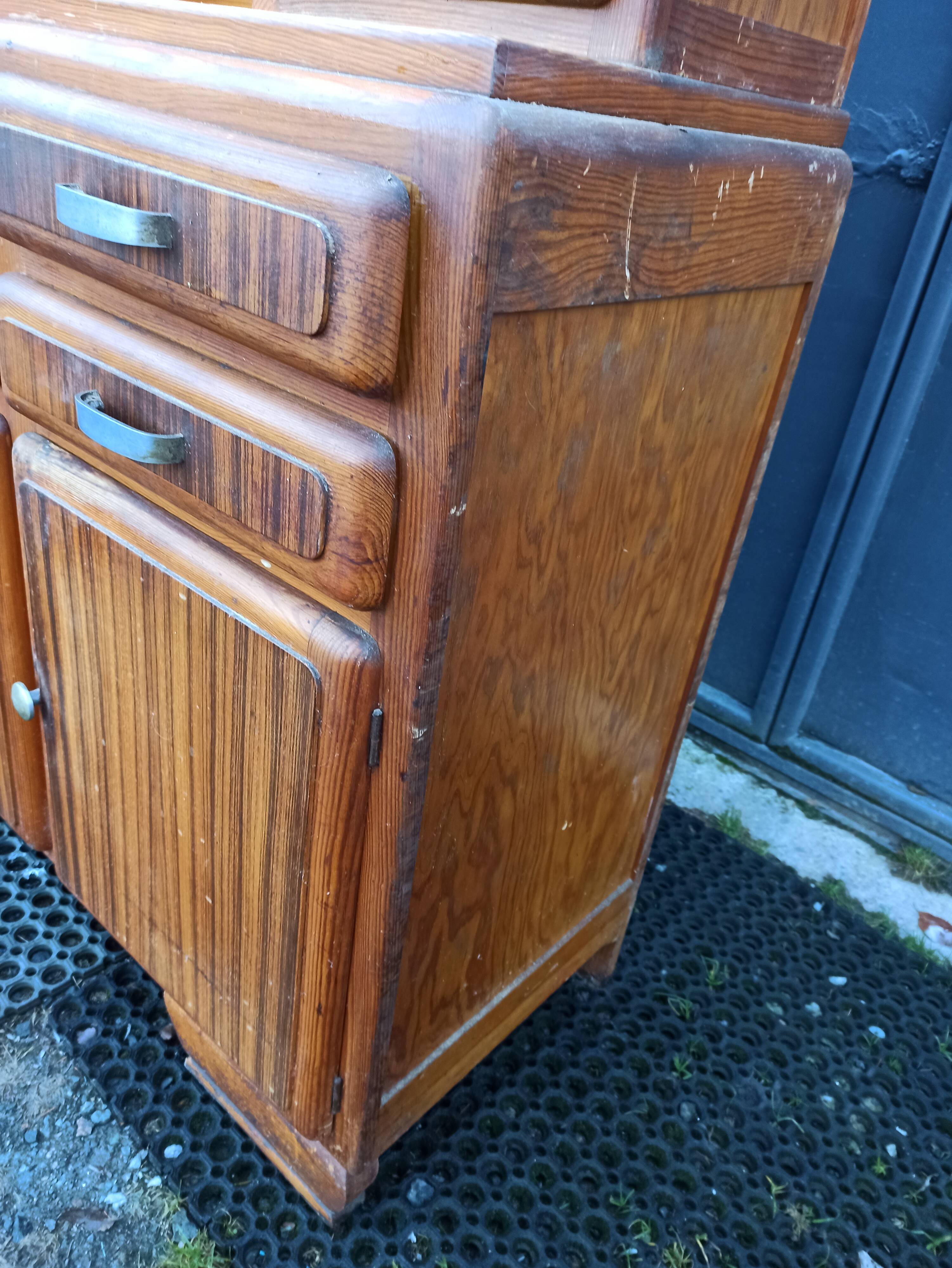 Mado buffet in its mirror kitchen buffet juice