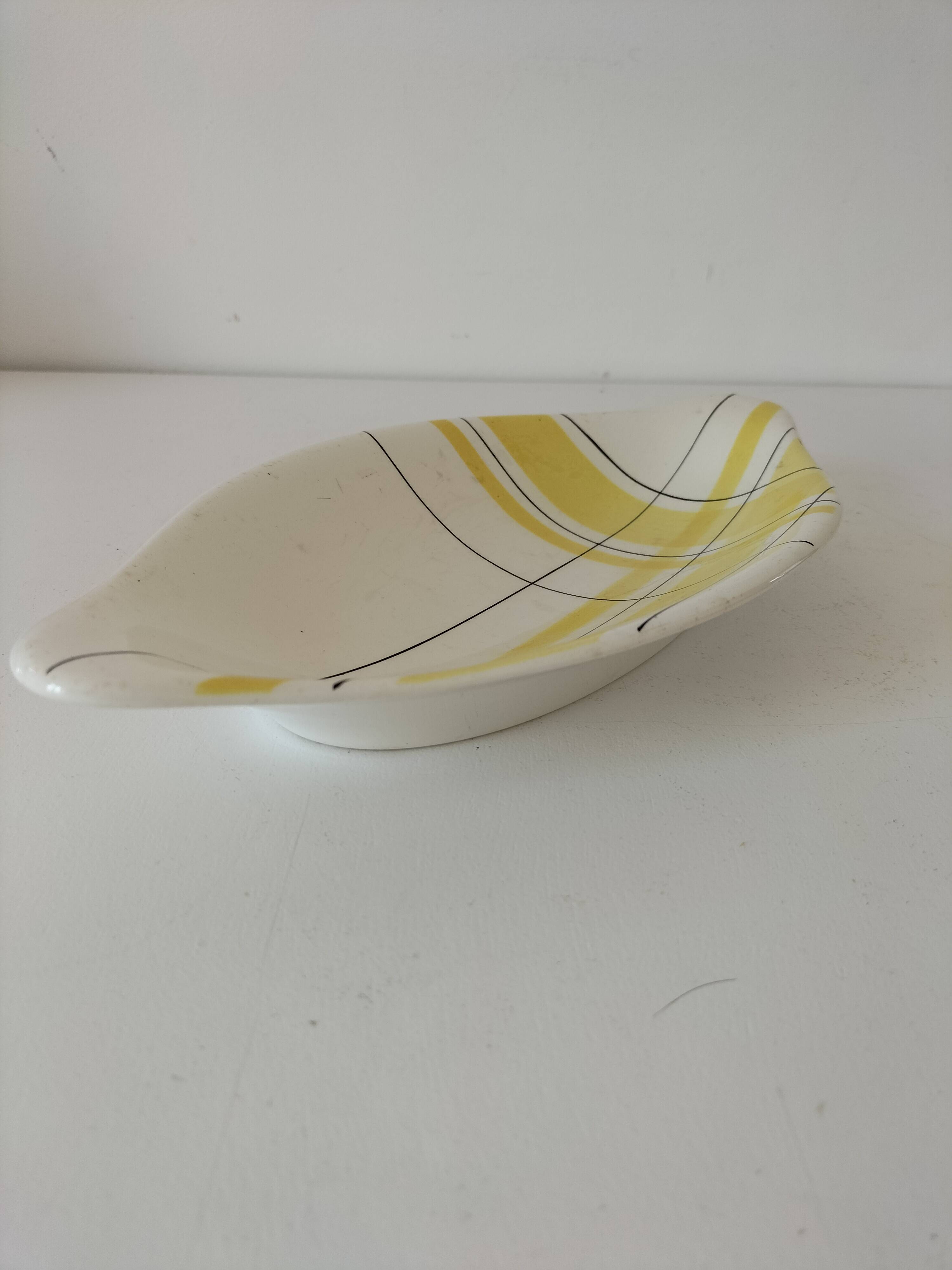 Salins shuttle dish – “Montreal” yellow & black decor – 1950s
