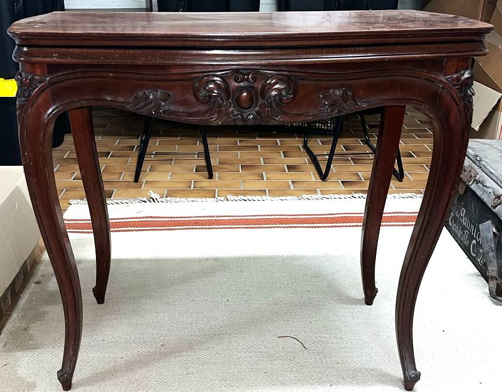 Table d'appoint et de jeux