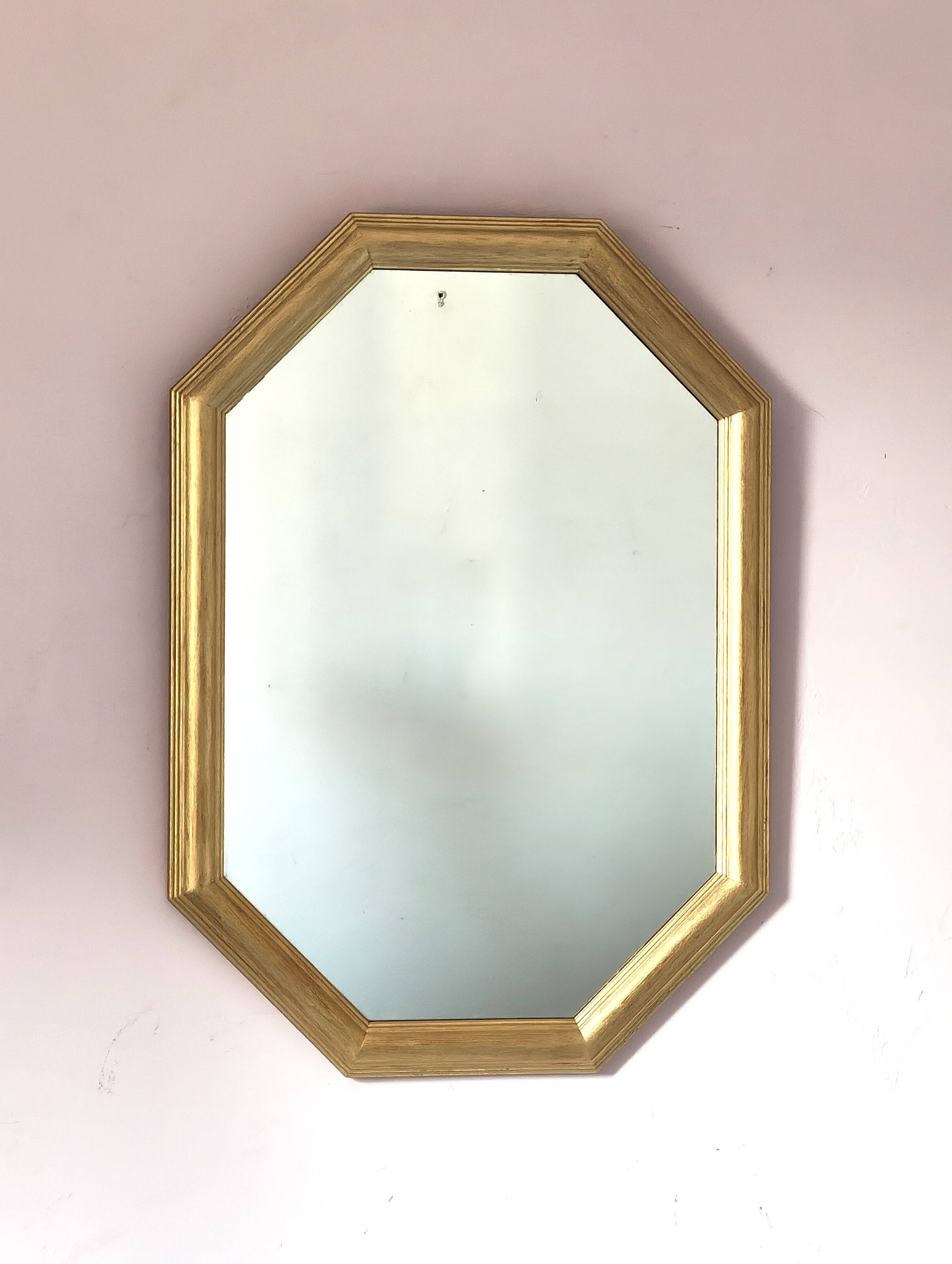 Golden octagonal mirror