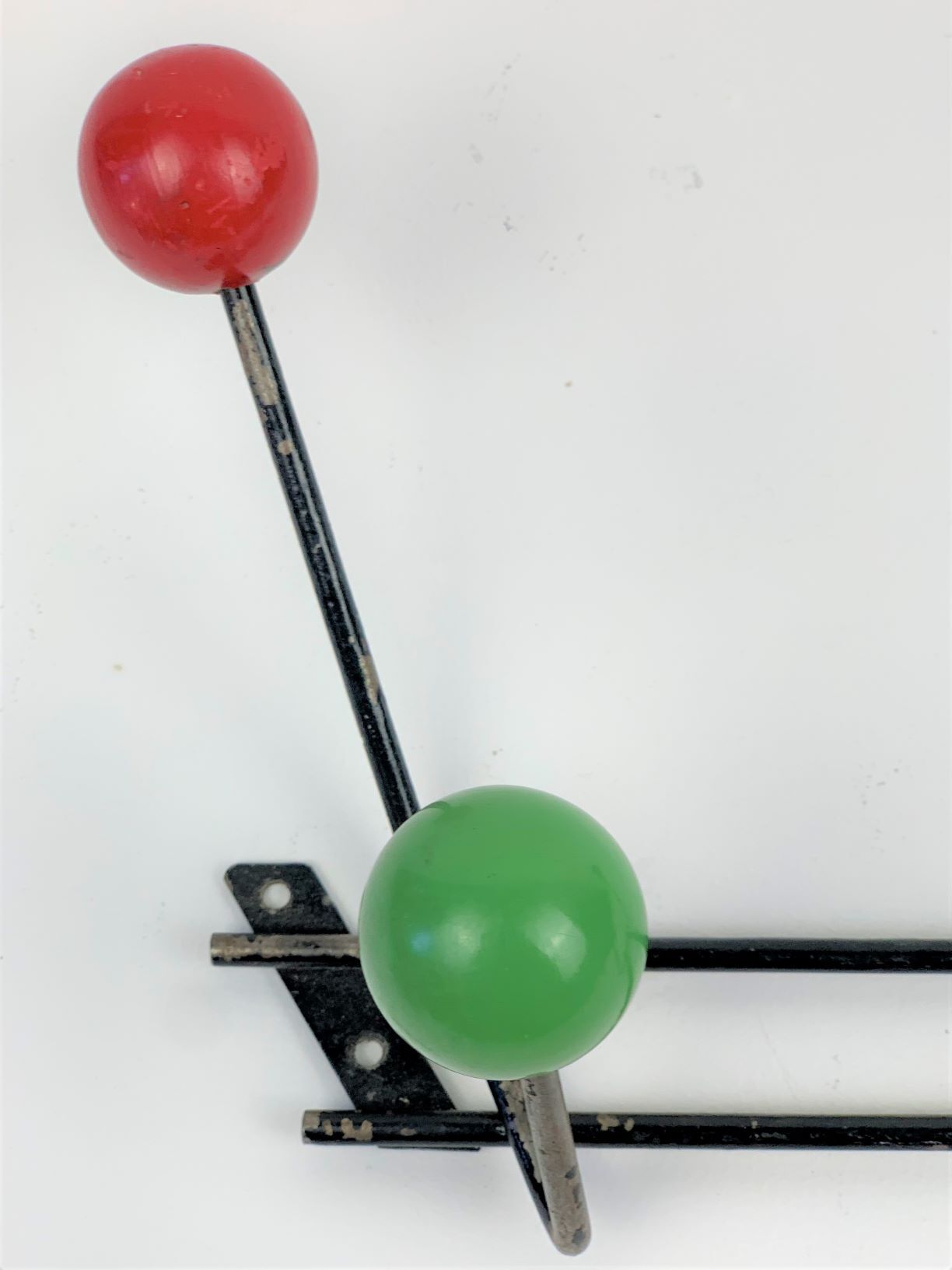 Vintage balls pateres