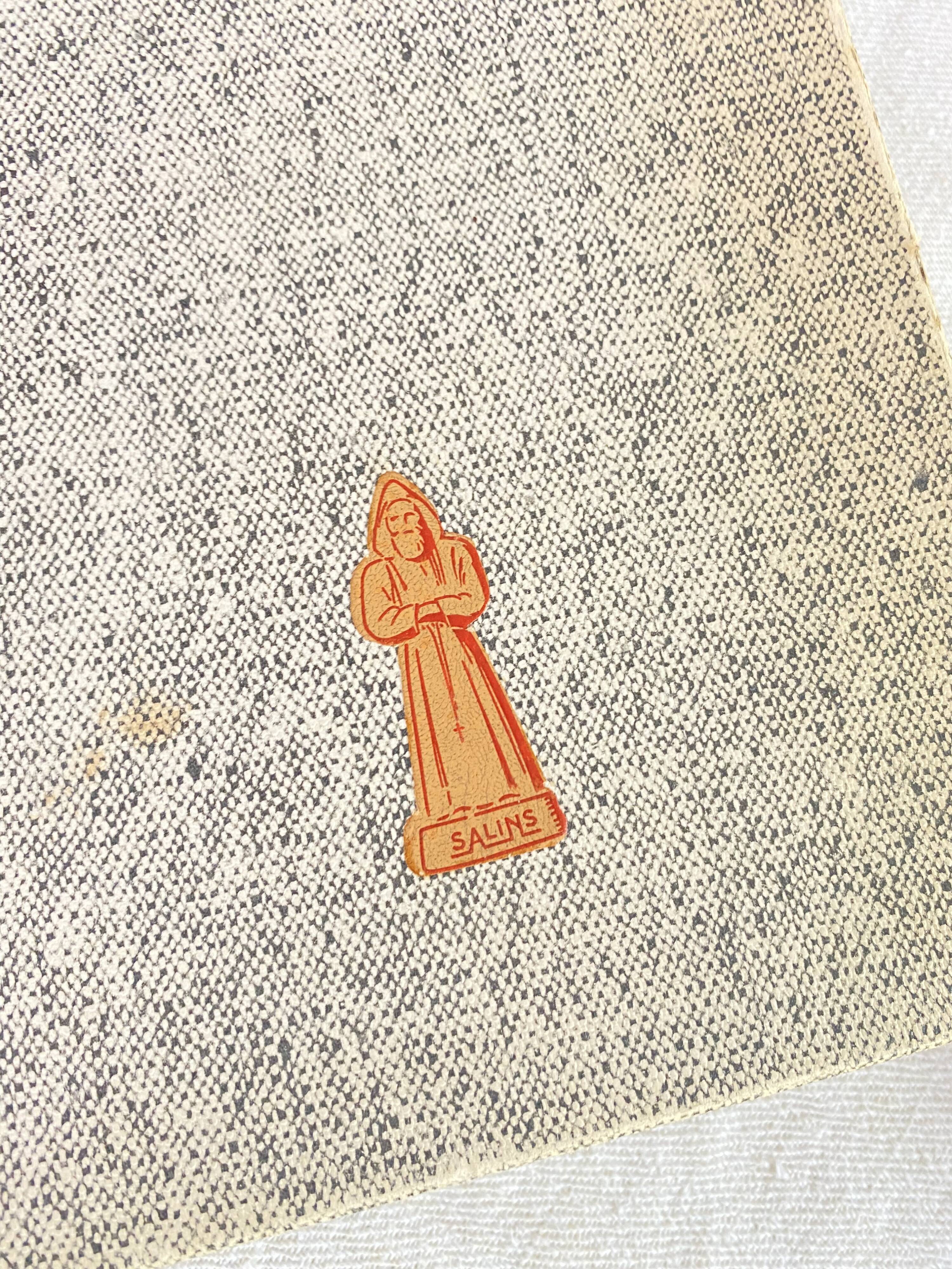 Multicolored Cups Salins