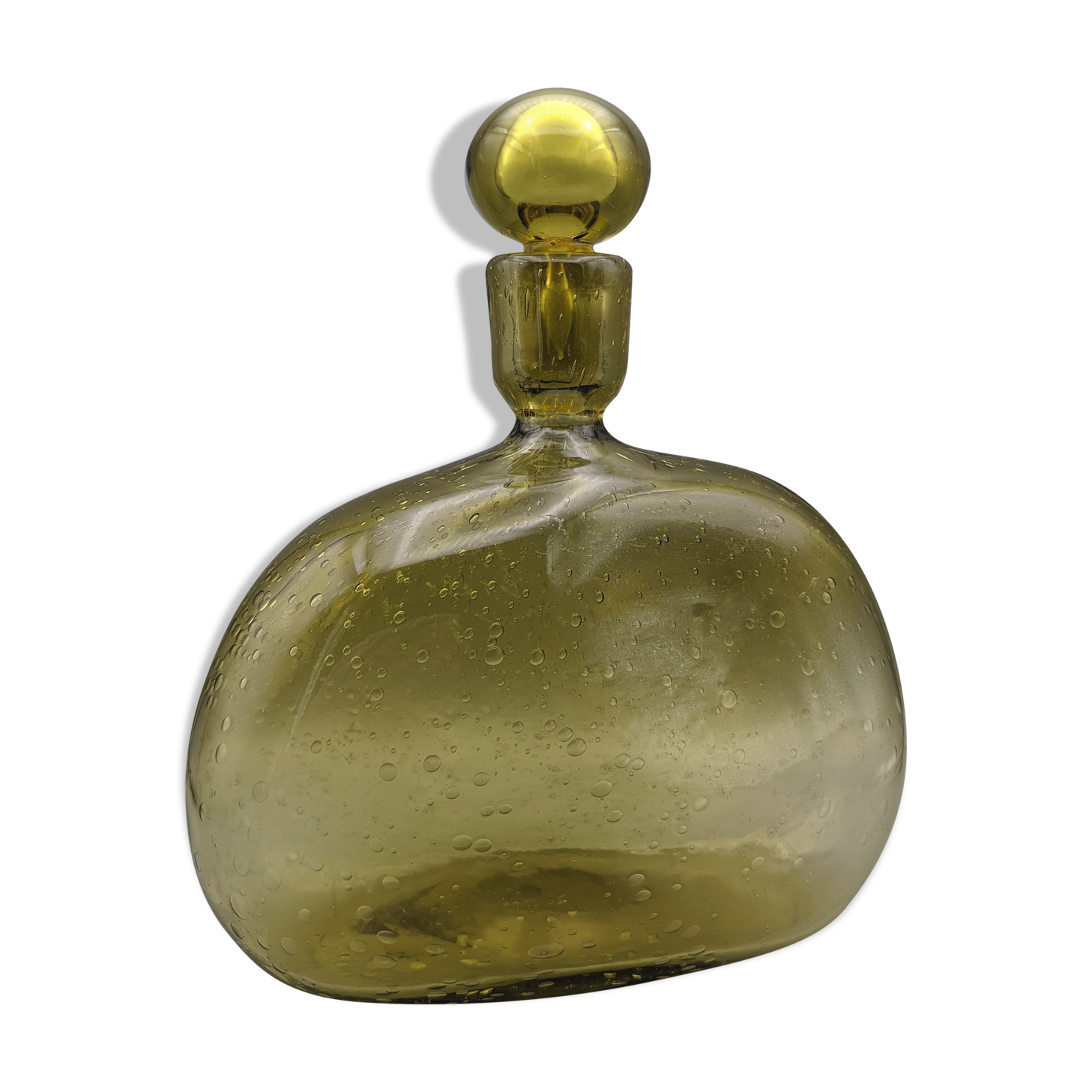 Cognac decanter in bubbled blown glass
