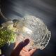 Suspension globe vintage en verre moulé transparent