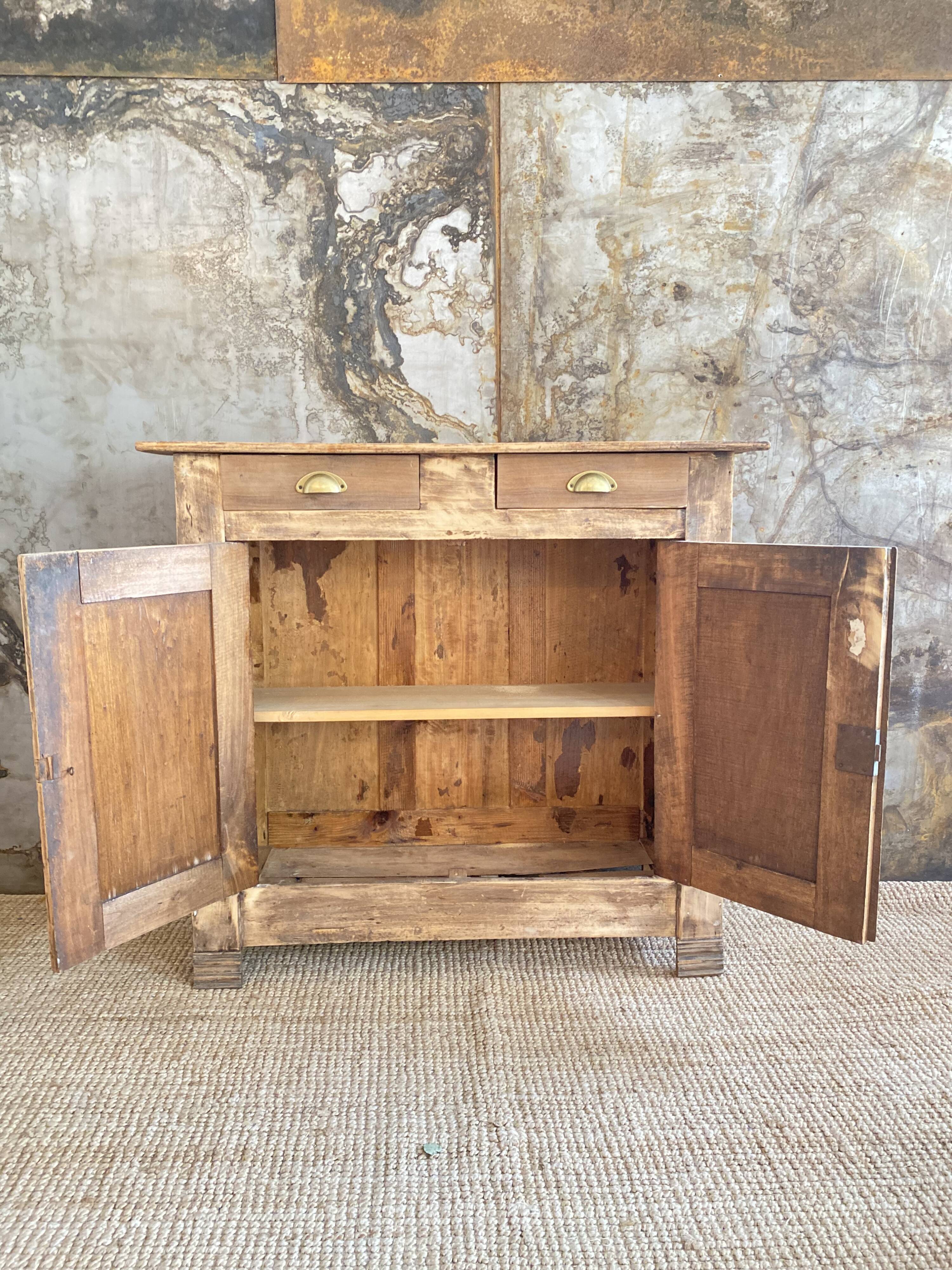 Parisian buffet in raw wood